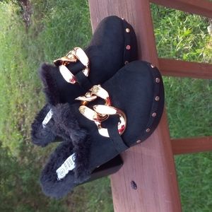 Size 8 Rouge Clogs (worn once)